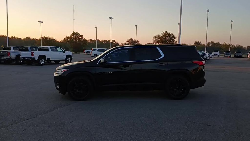 2020 Chevrolet Traverse LS photo 4