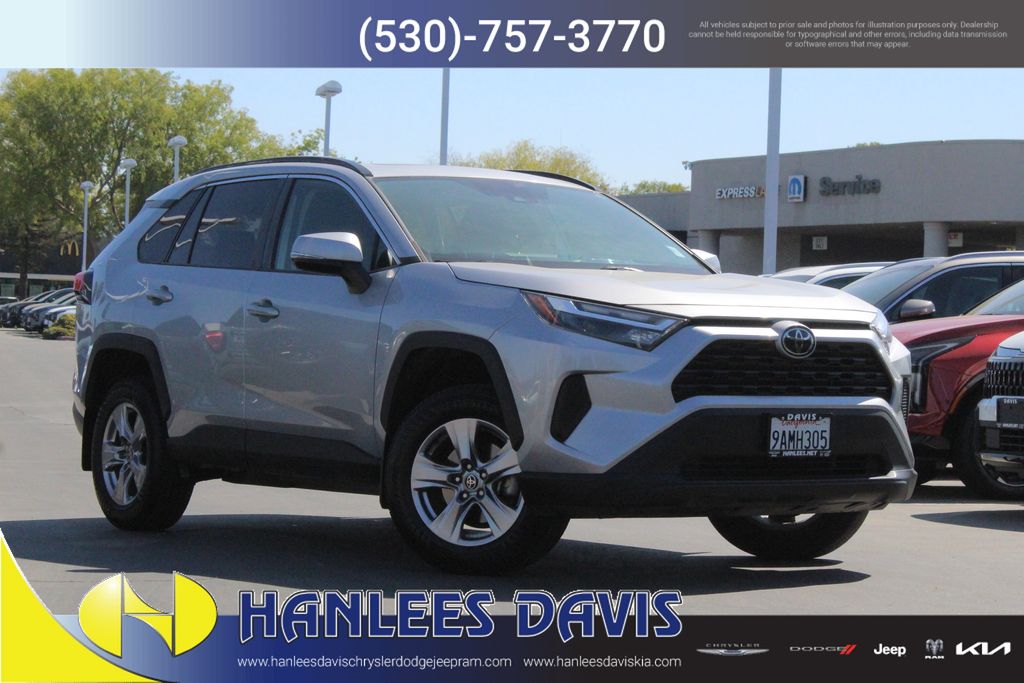 2022 Toyota RAV4 XLE