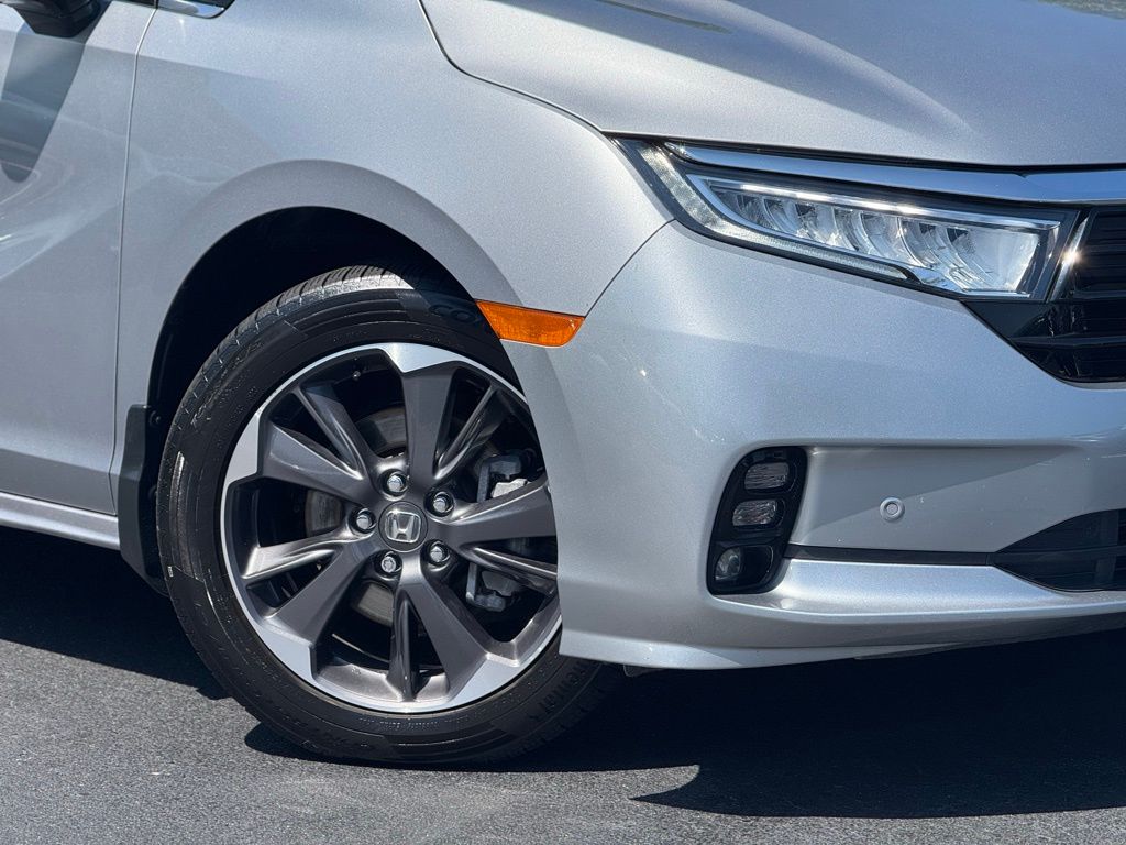 2023 Honda Odyssey Elite photo 2