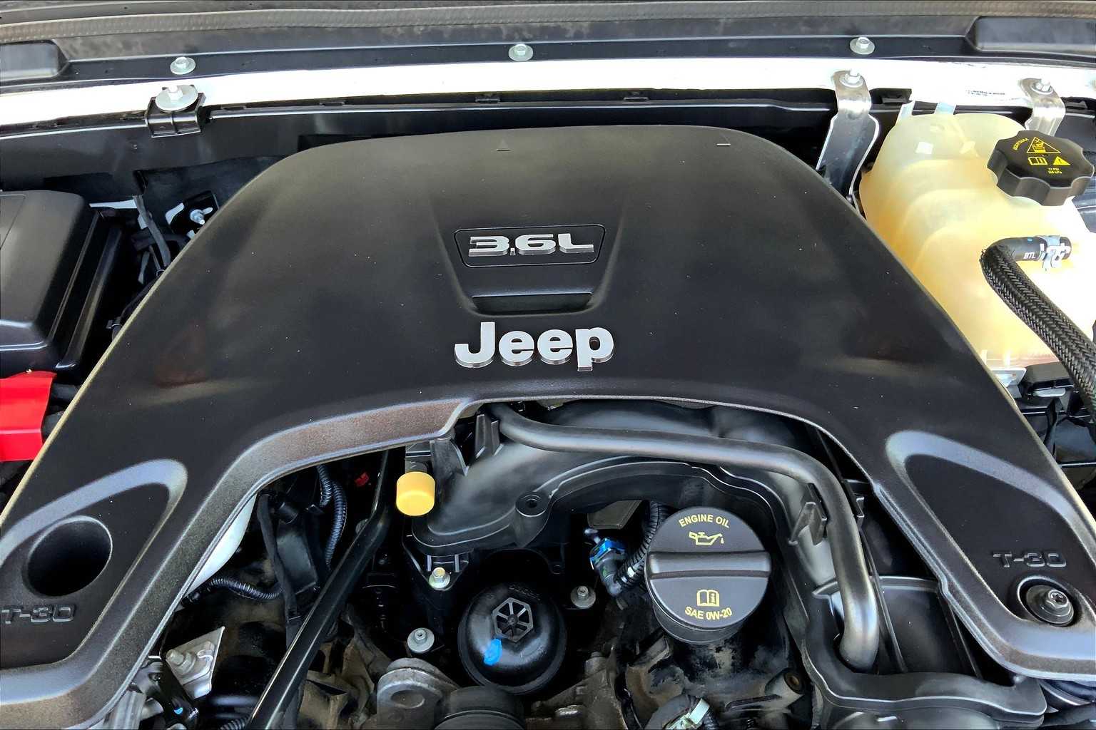2018 Jeep Wrangler Unlimited Sahara photo 28