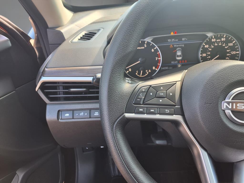 2024 Nissan Altima 2.5 SV photo 17