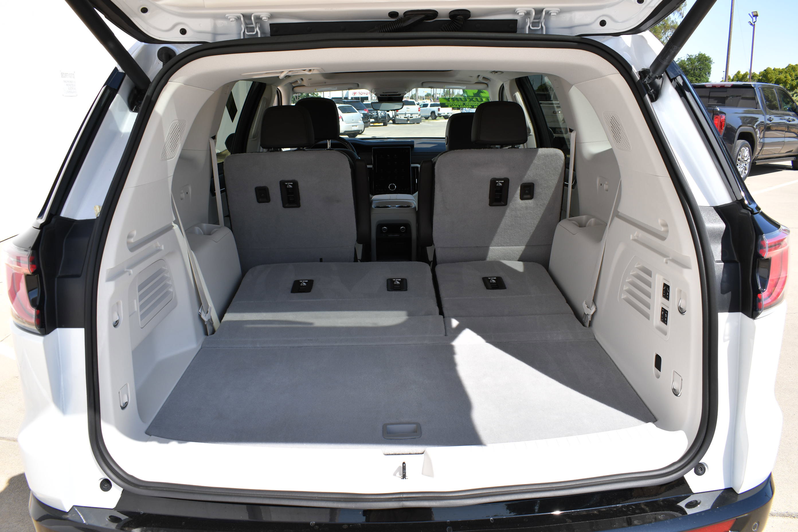 2024 Gmc Acadia Denali photo 12