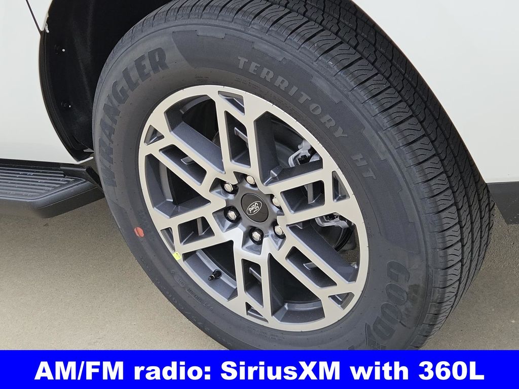 2025 Ford Expedition MAX photo 3