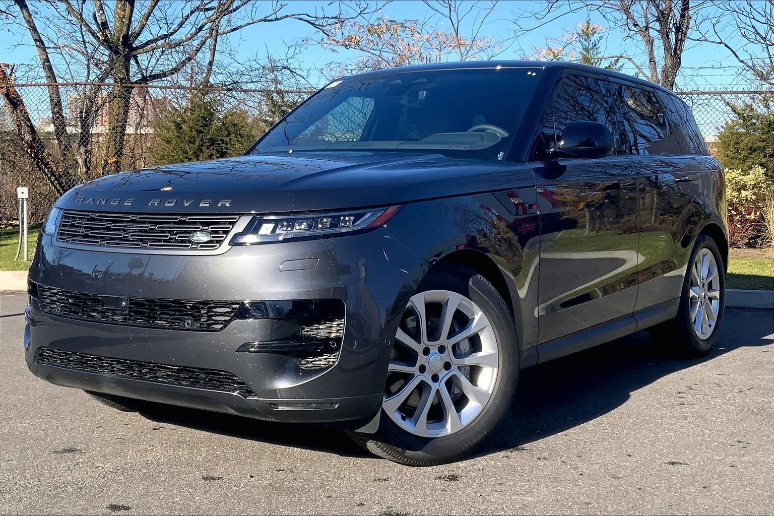 2025 Land Rover Range Rover Sport SE's photo