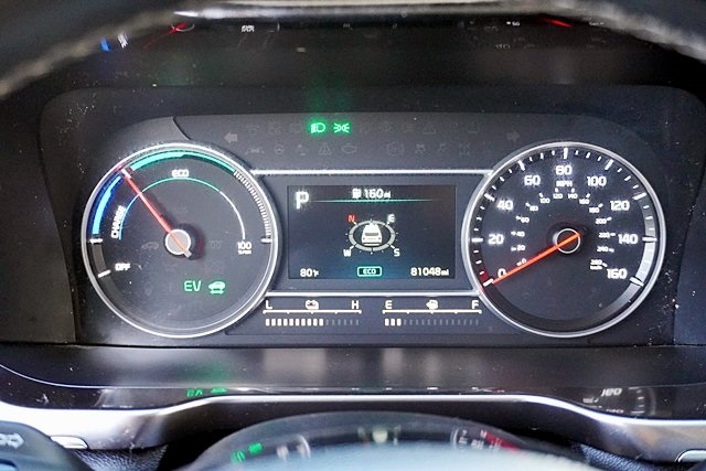 Used 2022 Gray Kia S image 34