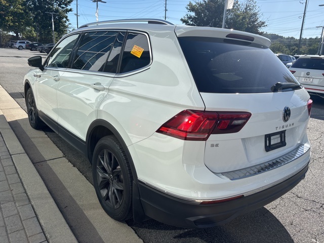 2022 Volkswagen Tiguan SE photo 3