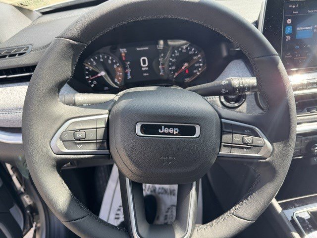 2025 Jeep Compass Latitude photo 12