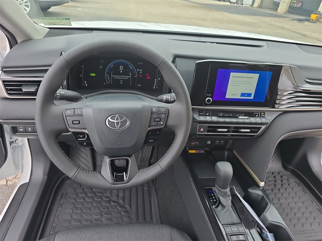 2025 Toyota Camry LE photo 14