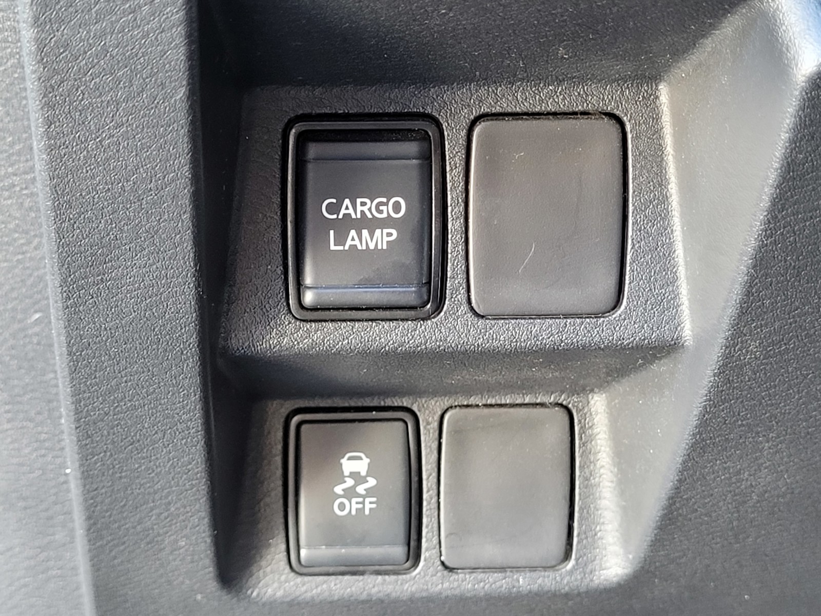 2022 Nissan Frontier SV photo 8