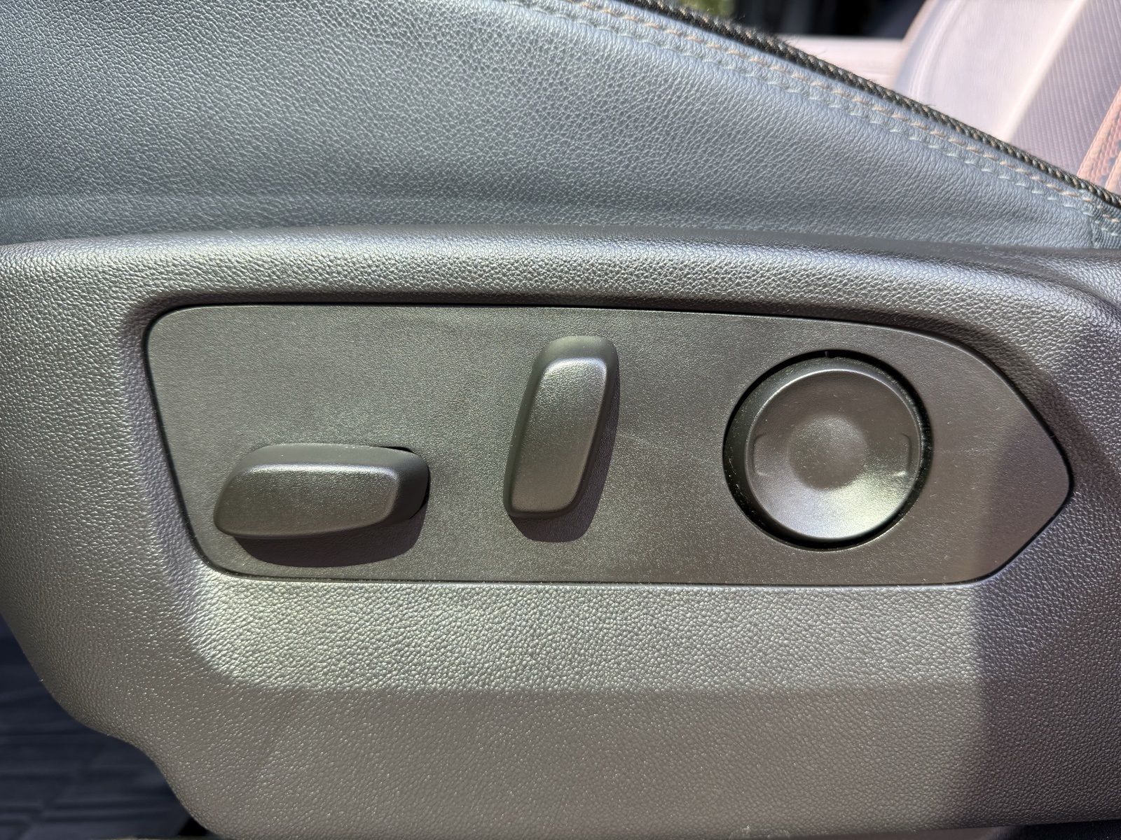 2024 Chevrolet Silverado 1500 High Country photo 25