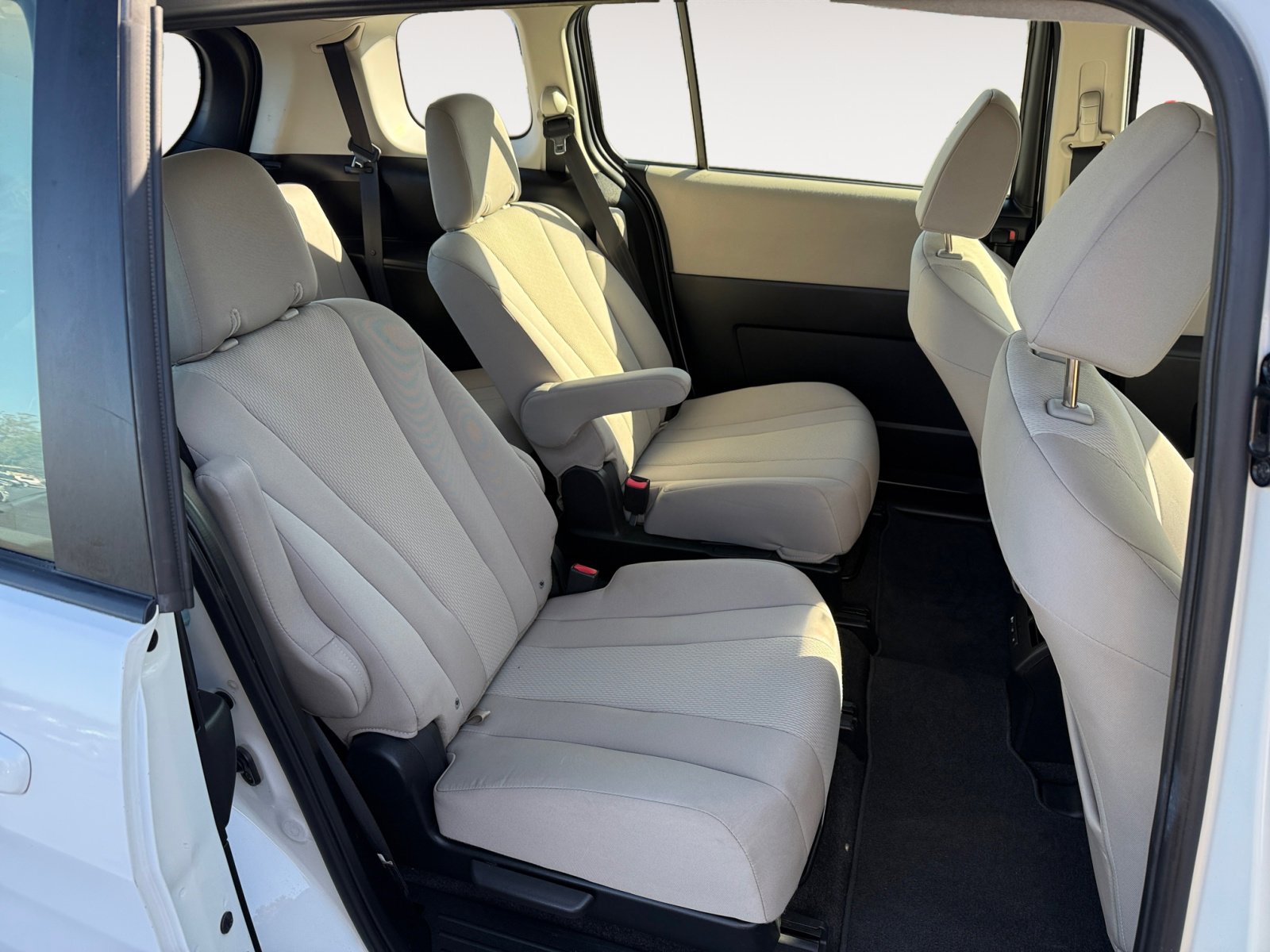 2015 Mazda Mazda5 Touring photo 18