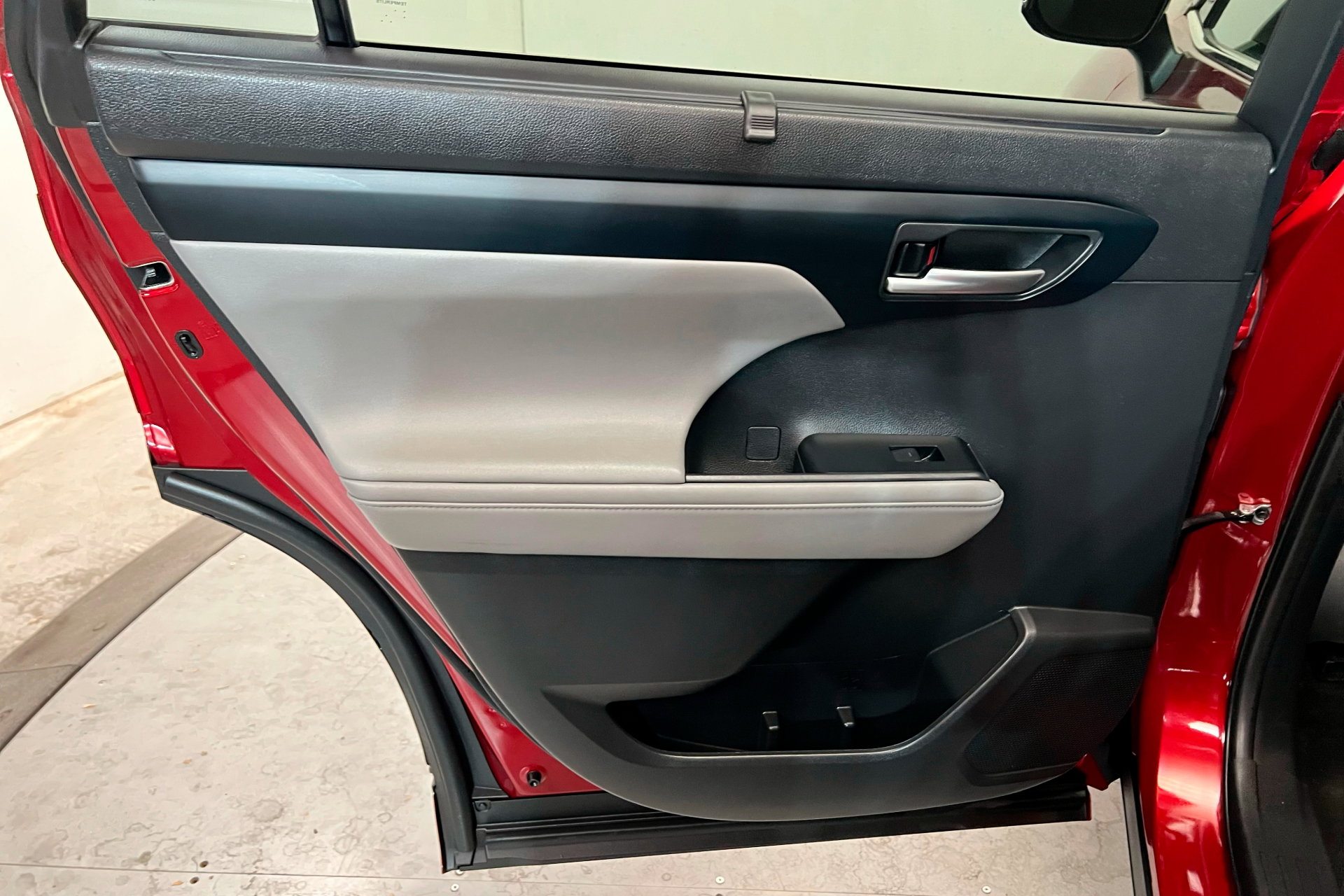 2023 Toyota Highlander XLE photo 18