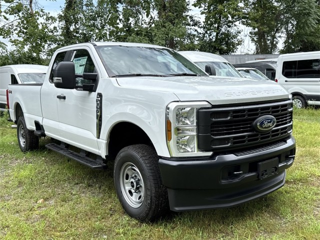 2025 Ford Super Duty F-350® XL