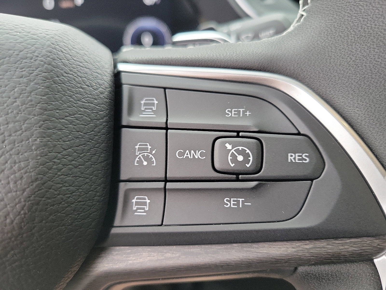 2025 Jeep Grand Cherokee Limited photo 4