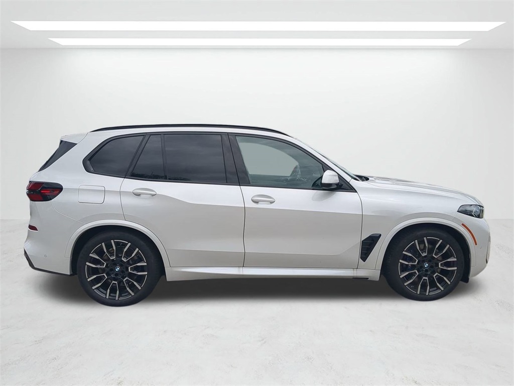 New 2026 Mineral White Metallic BMW xDrive50e image 3