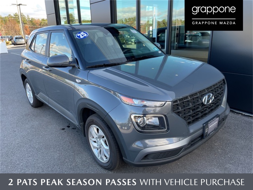 2025 Hyundai Venue SE's photo