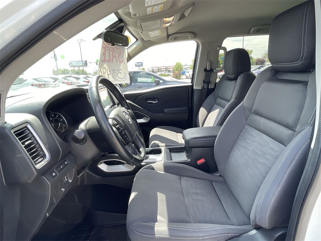 2023 Nissan Frontier SV photo 17