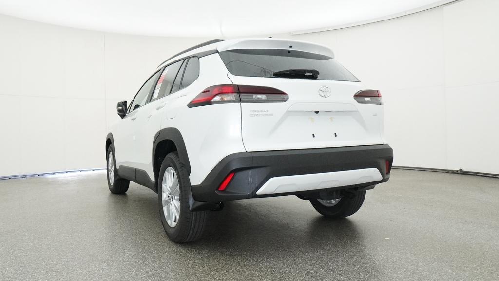 2026 Toyota Corolla Cross LE photo 15