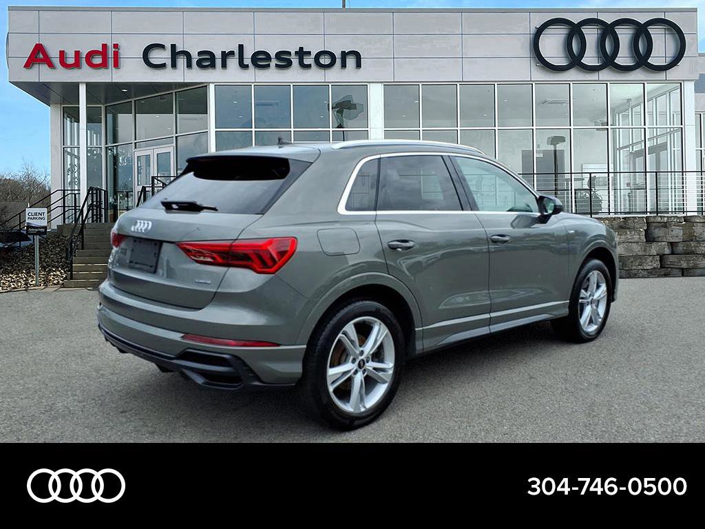 2022 Audi Q3 S line Premium Plus photo 3