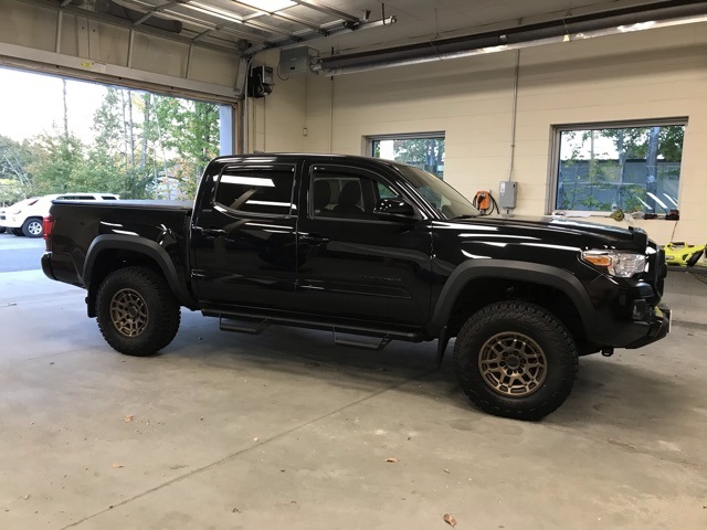 2022 Toyota Tacoma SR5 photo 2