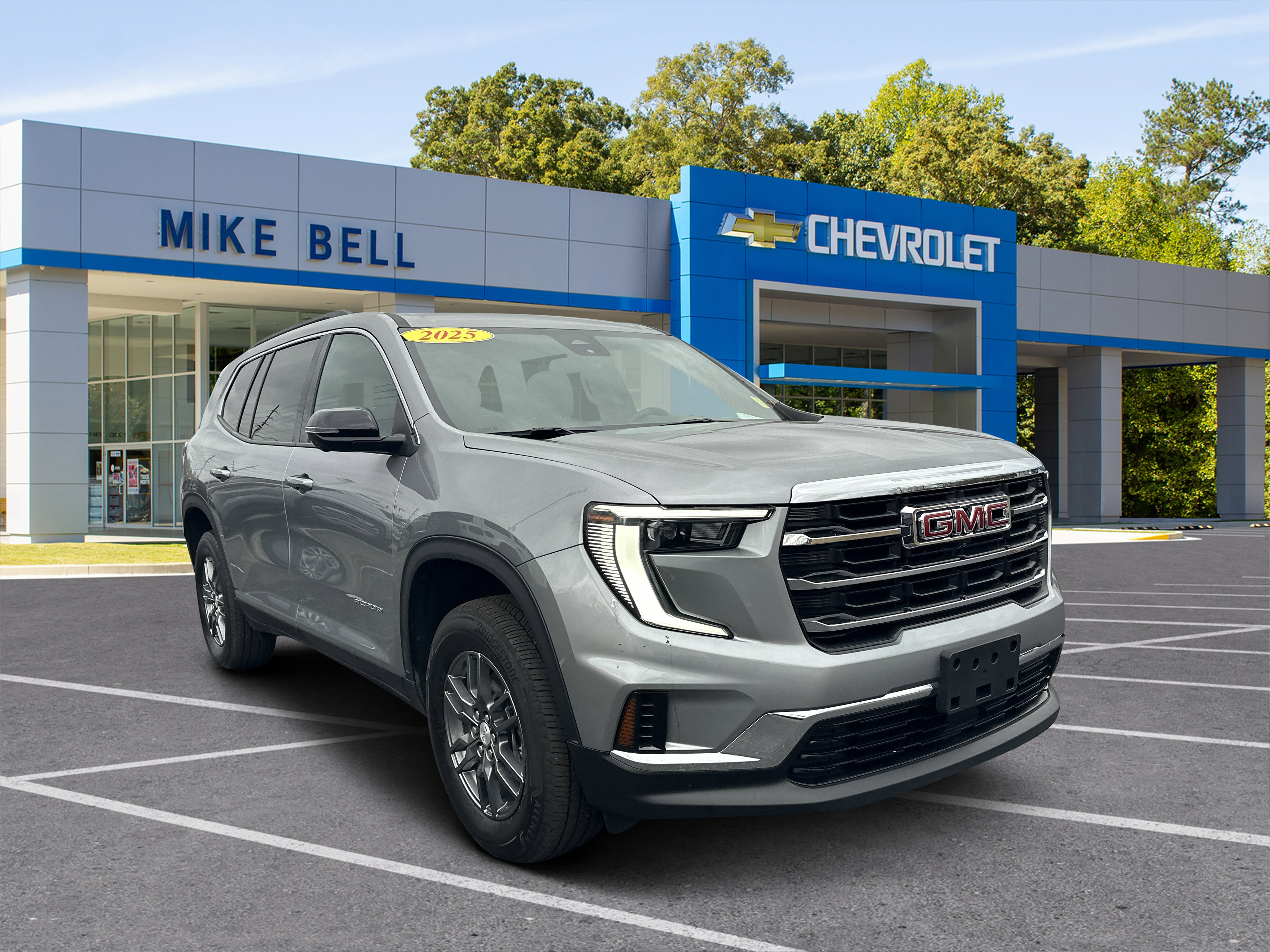 2025 GMC Acadia Base's photo