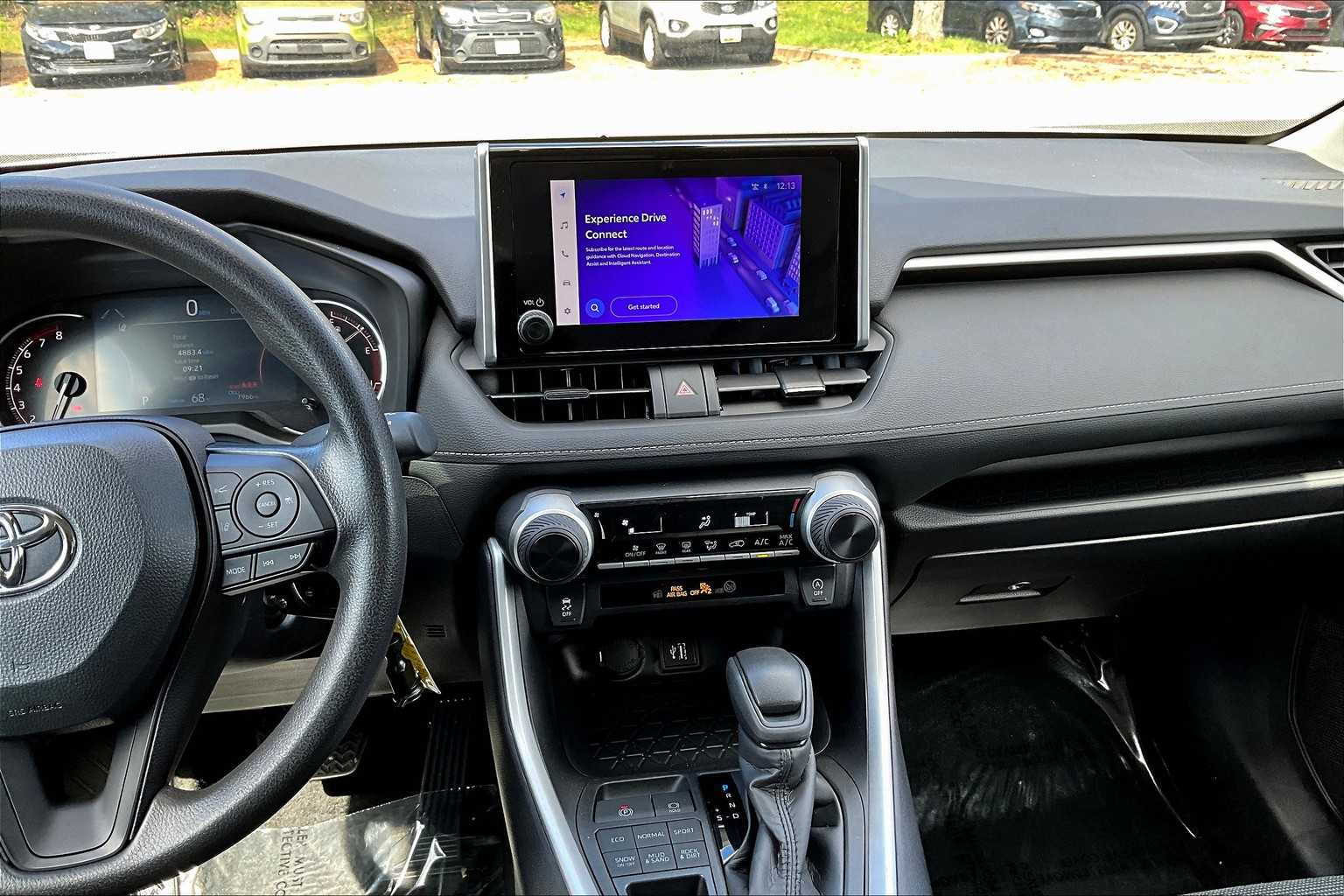2024 Toyota RAV4 LE photo 6
