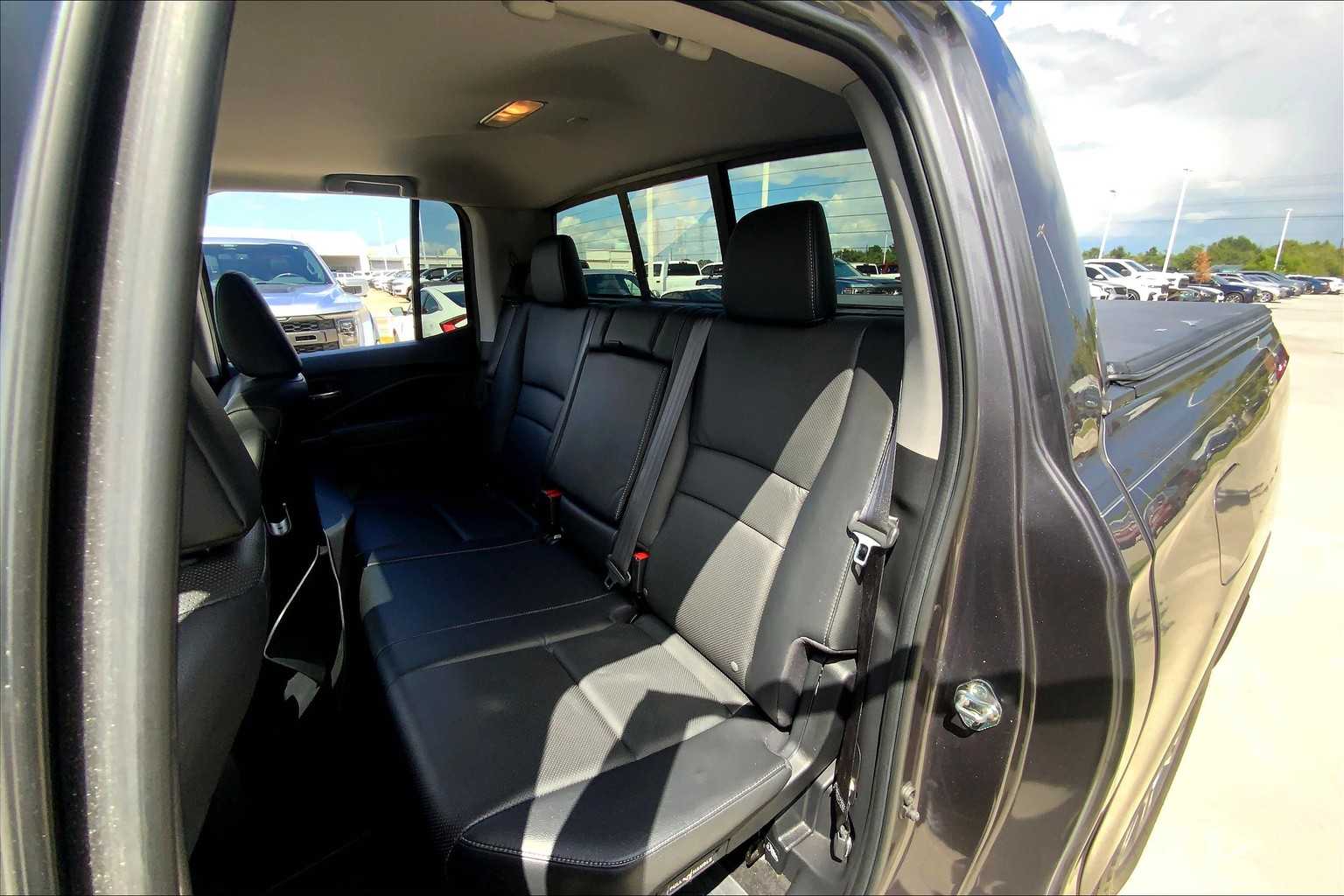 2019 Honda Ridgeline RTL photo 19