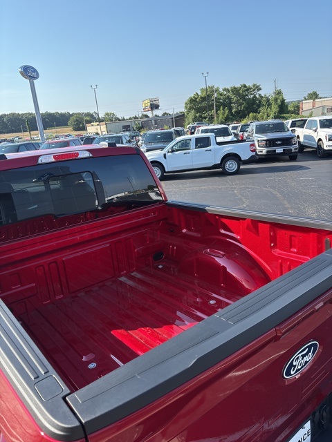 2025 Ford F-150 Lariat photo 4