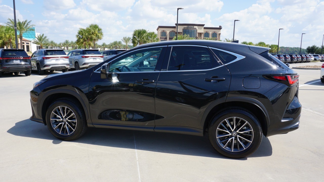2025 Lexus NX Premium photo 6