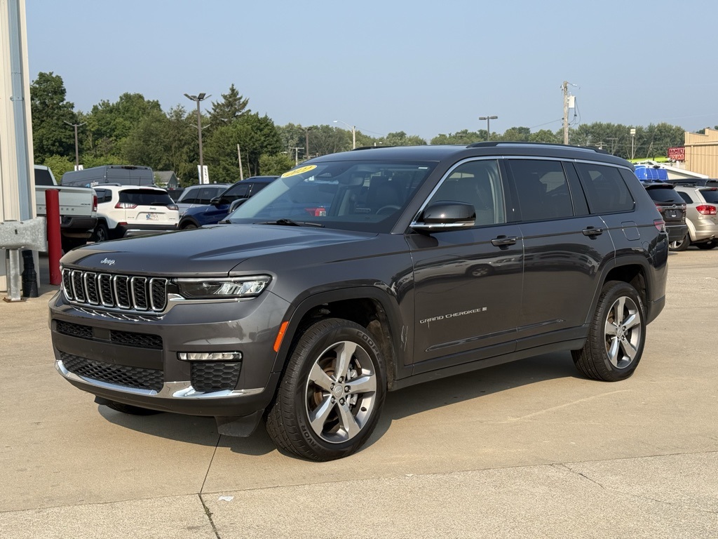 2022 Jeep Grand Cherokee Limited photo 2