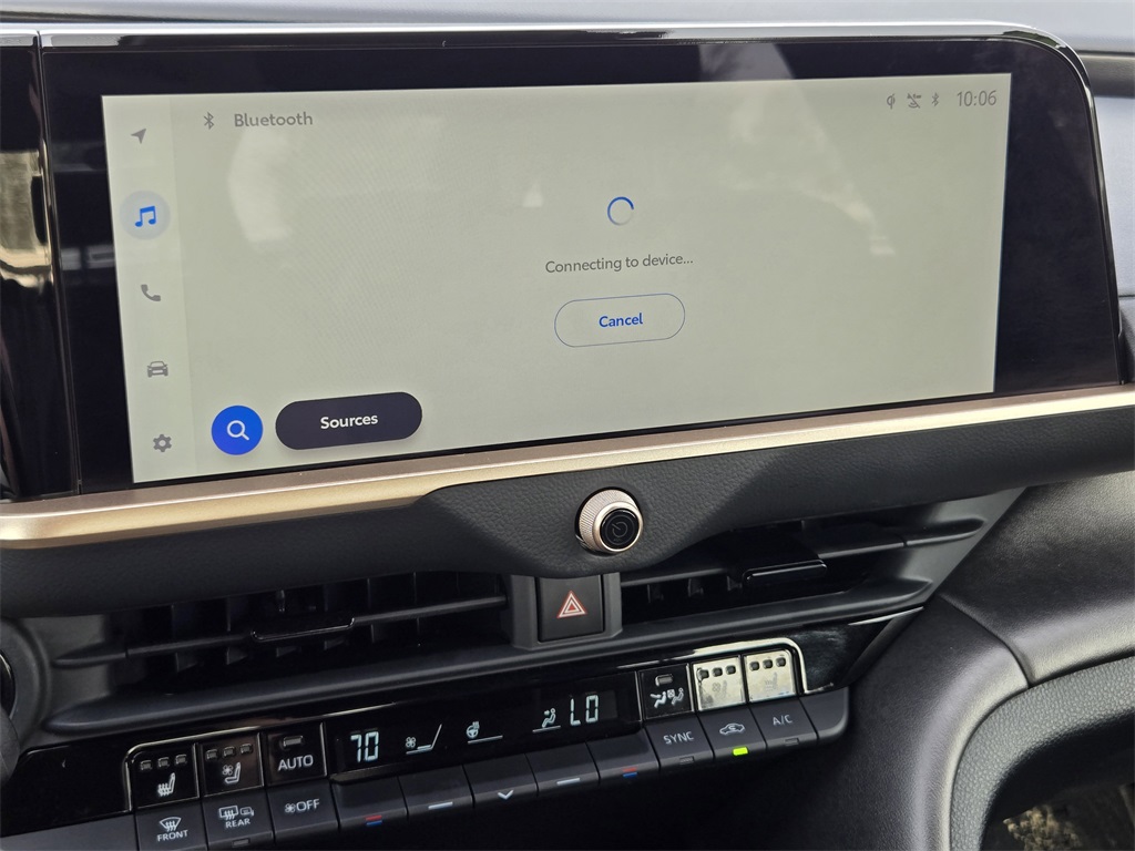 2025 Toyota Crown photo 14