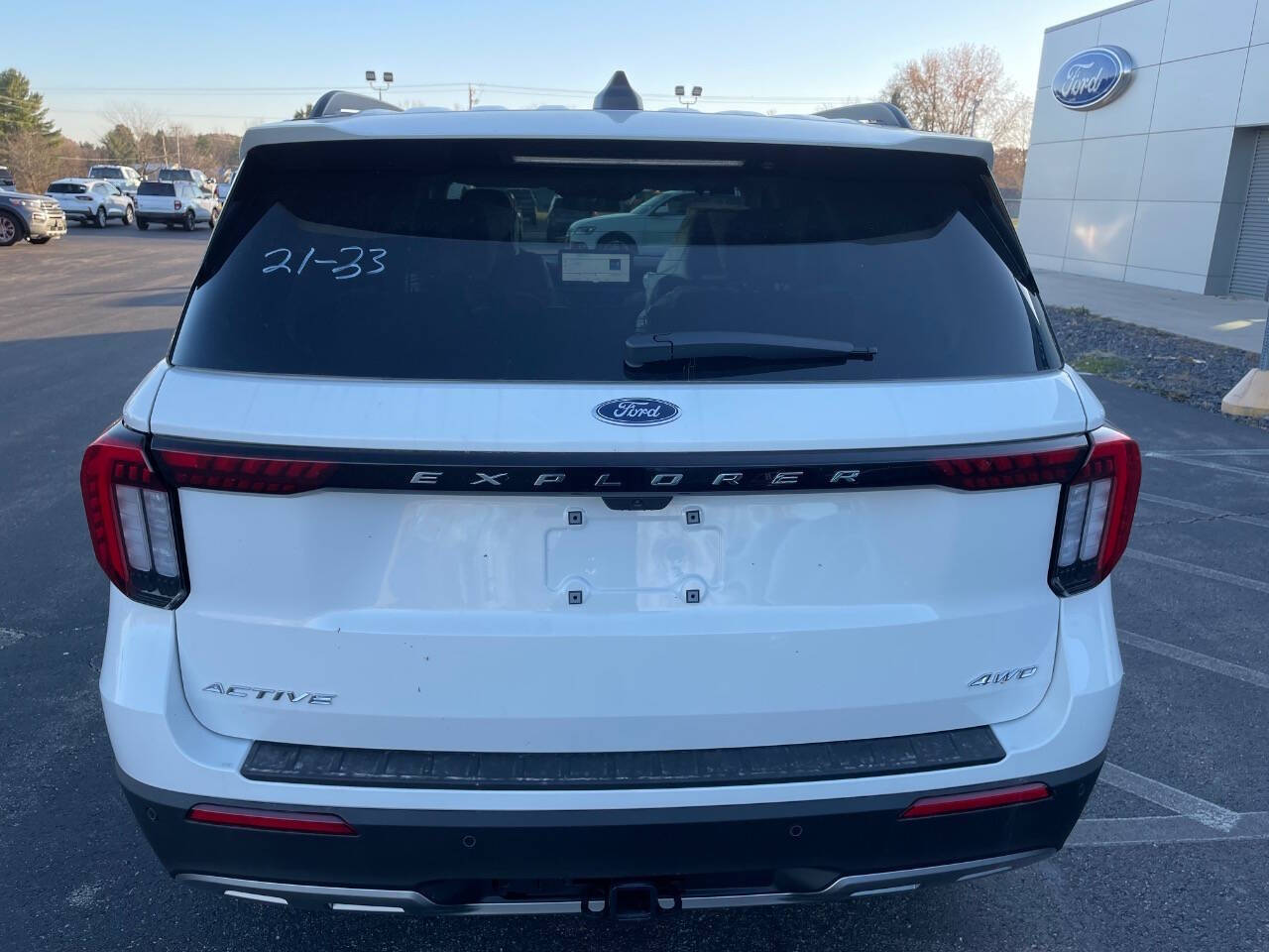 2026 Ford Explorer photo 4