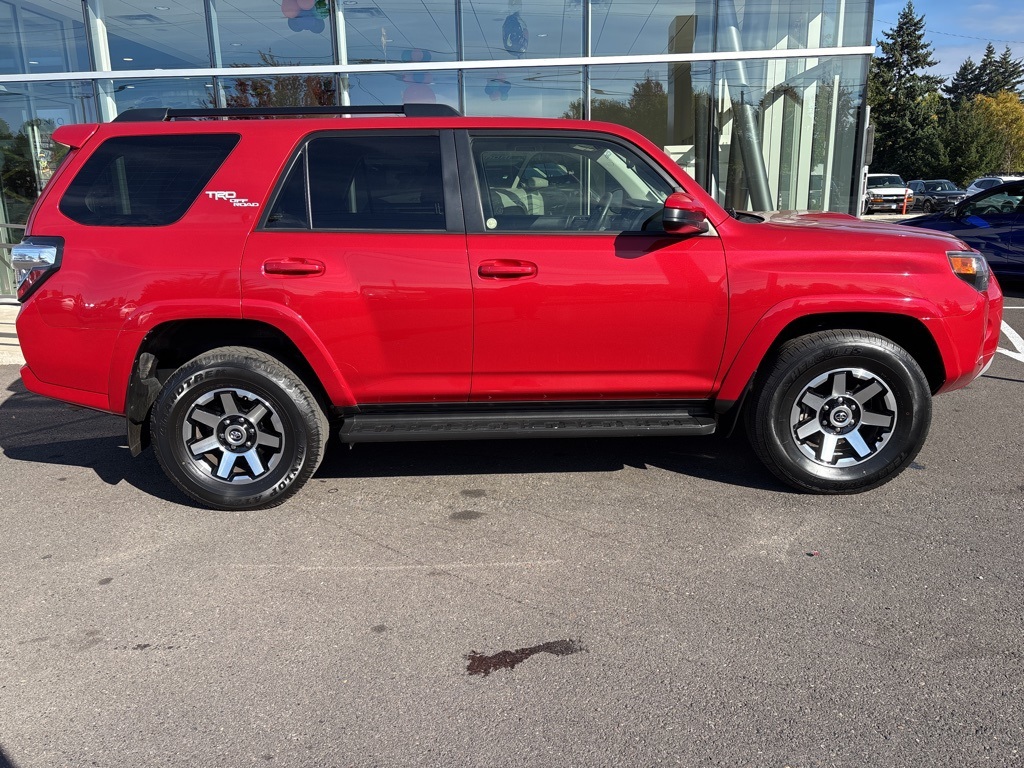 2024 Toyota 4Runner TRD Off-Road 4WD photo 3