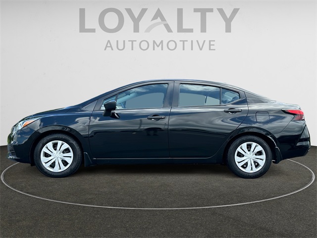 2021 Nissan Versa 1.6 S photo 2