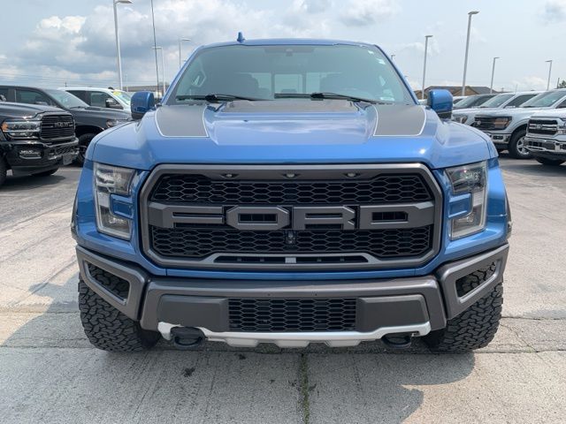 2020 Ford F-150 Raptor photo 2