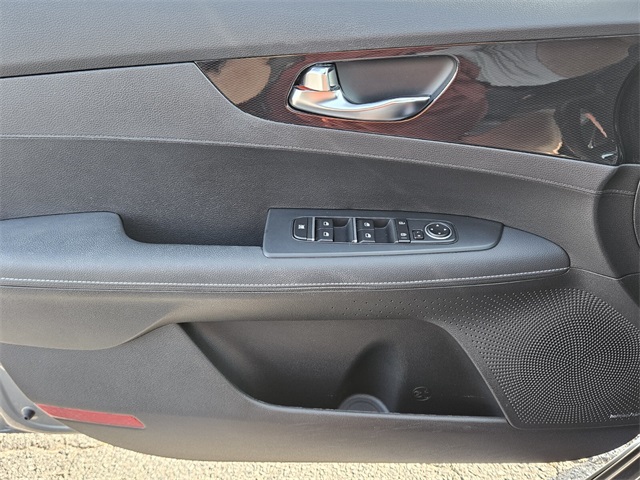 2023 Kia Forte GT-Line photo 28