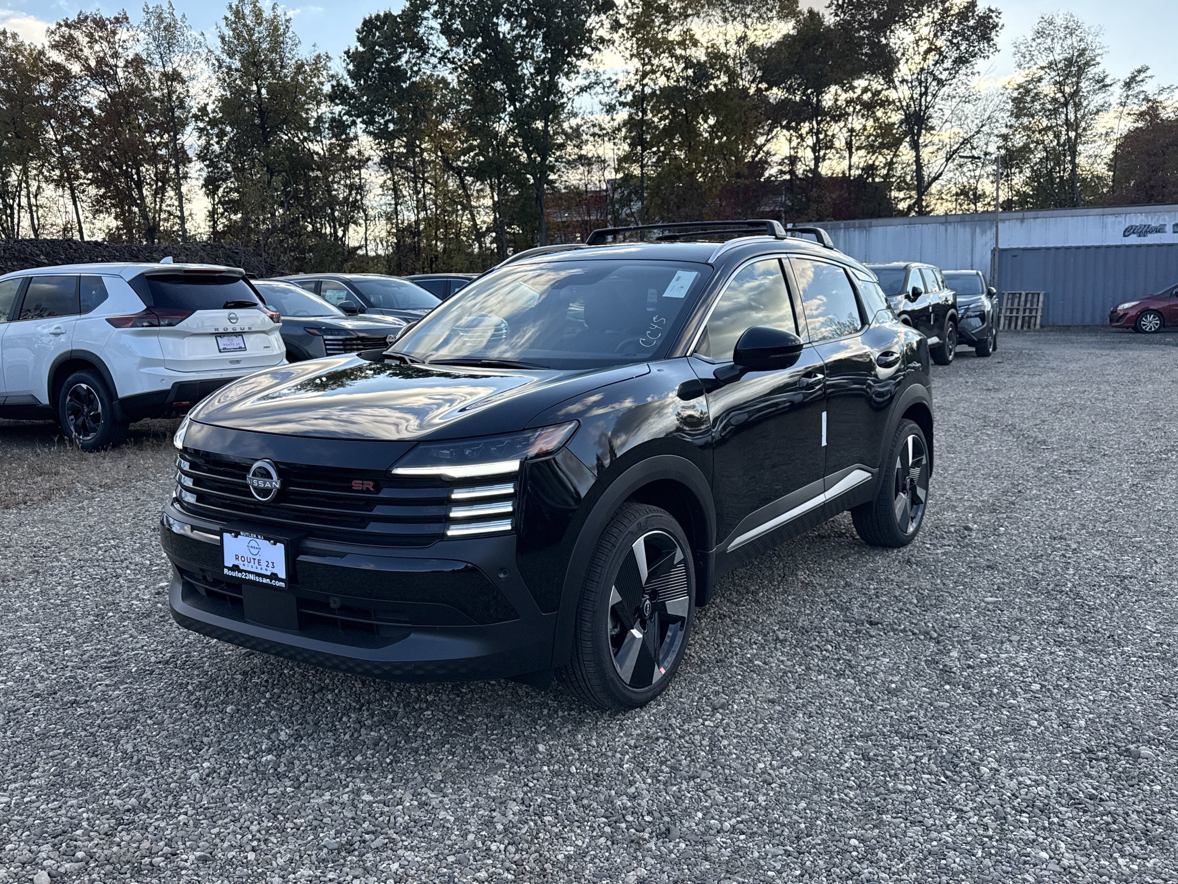 2026 Nissan KICKS SR AWD's photo