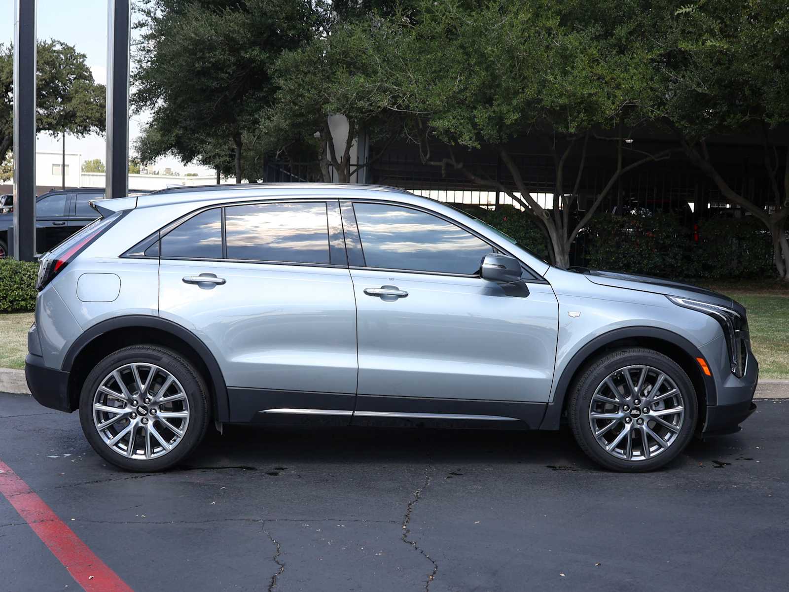 2023 Cadillac XT4 Sport photo 5