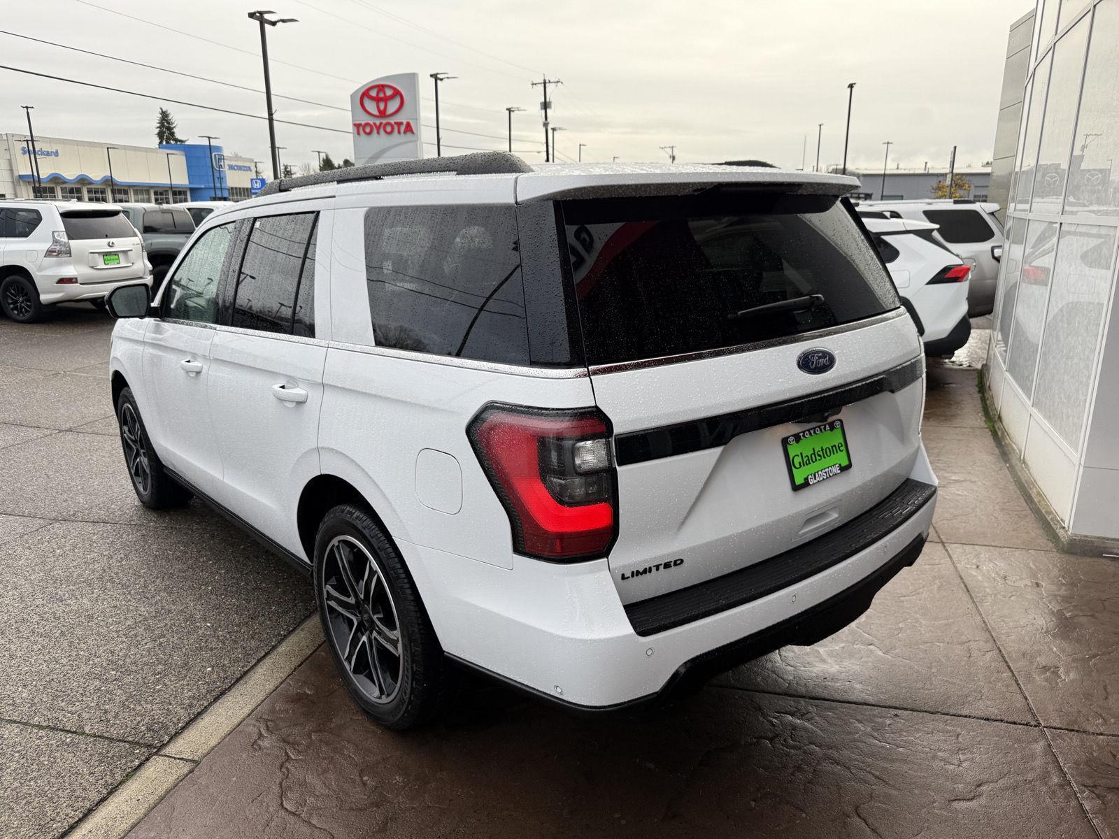 2020 Ford Expedition Limited photo 2
