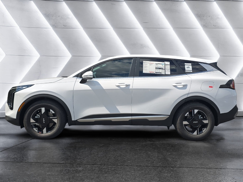 2026 Kia Sportage LX photo 2