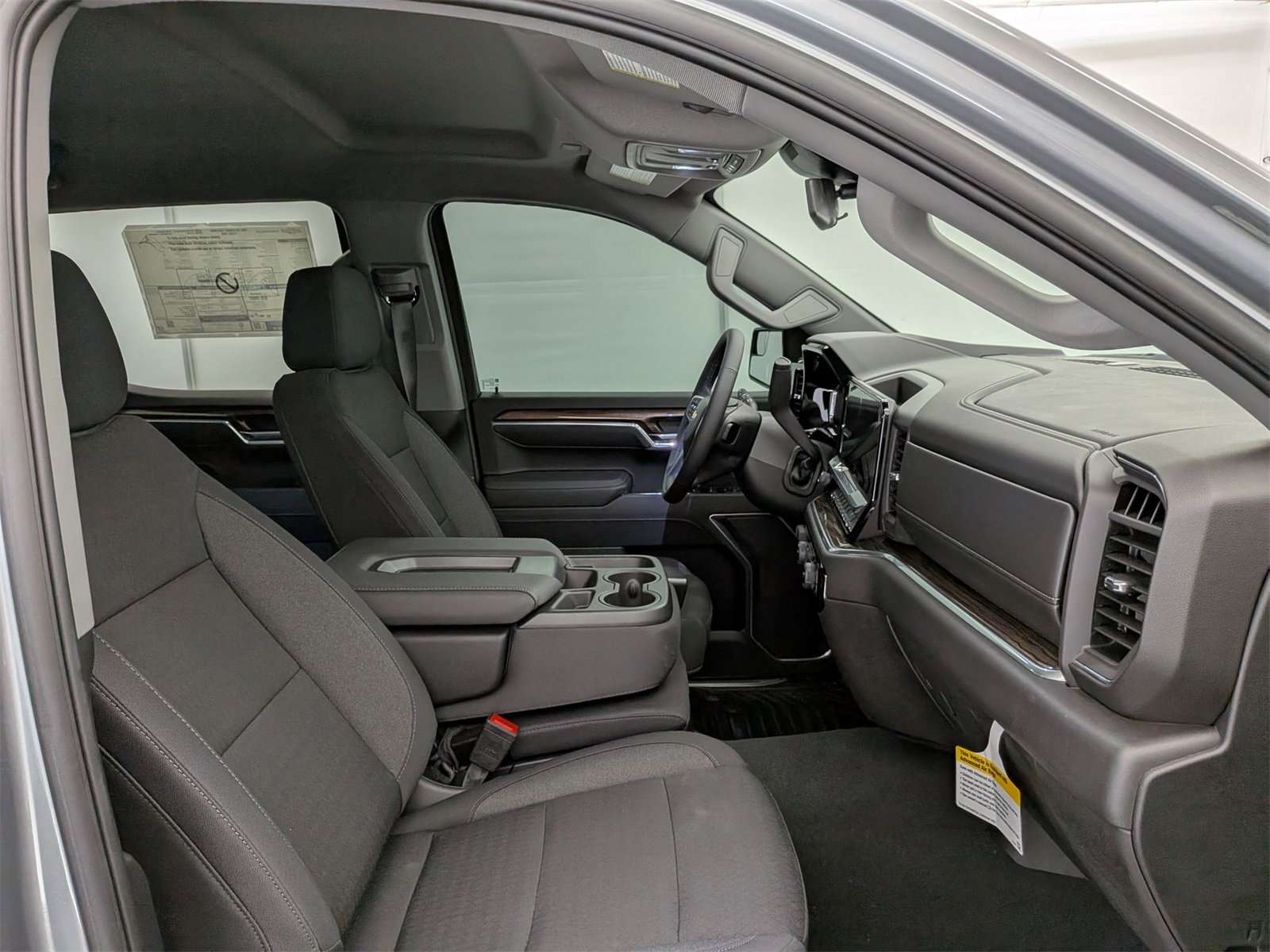 2025 Chevrolet Silverado 1500 LT photo 20