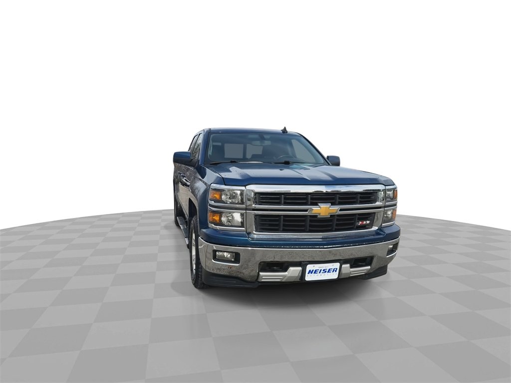 2015 Chevrolet Silverado 1500 LT photo 2