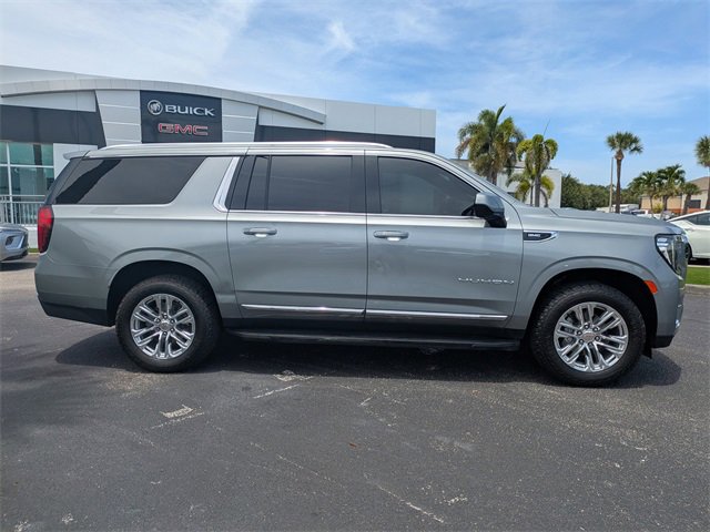 2023 Gmc Yukon XL SLT photo 3