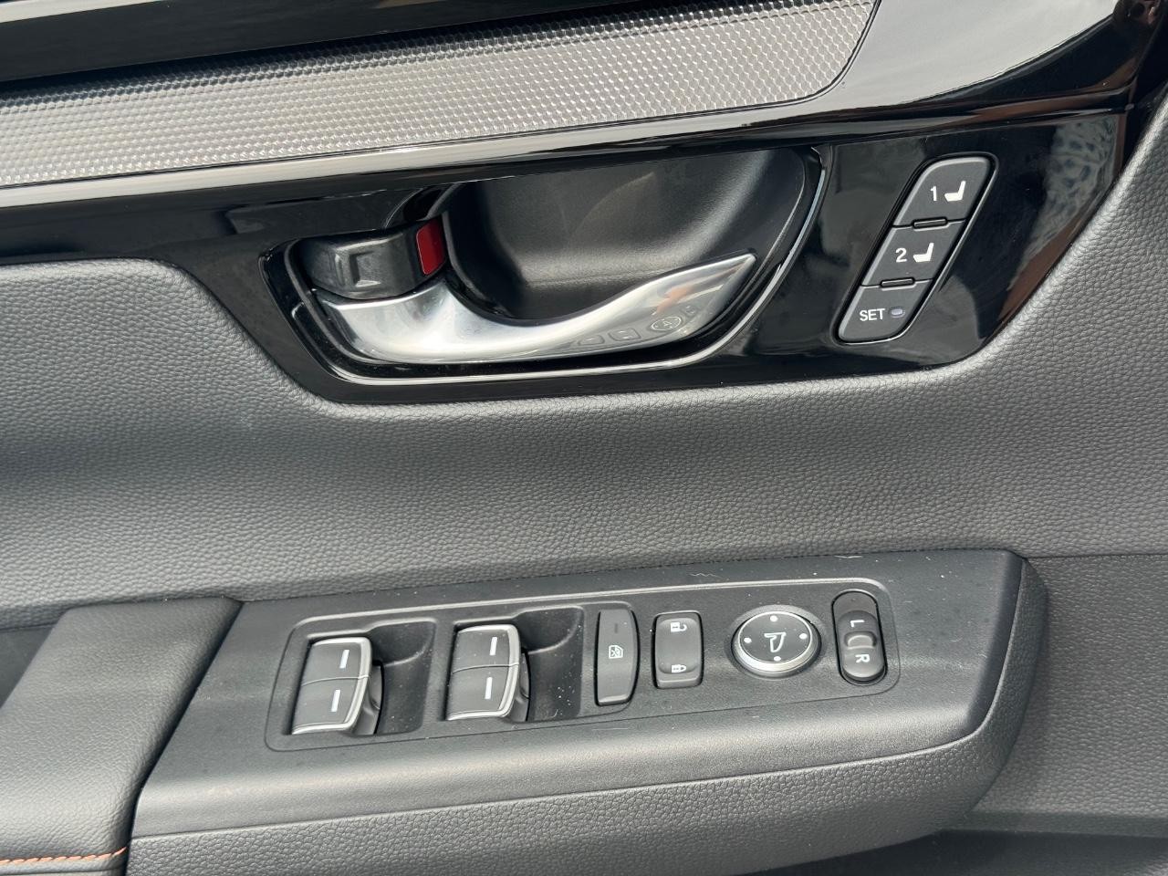 2025 Honda CR-V Hybrid Sport Touring photo 23
