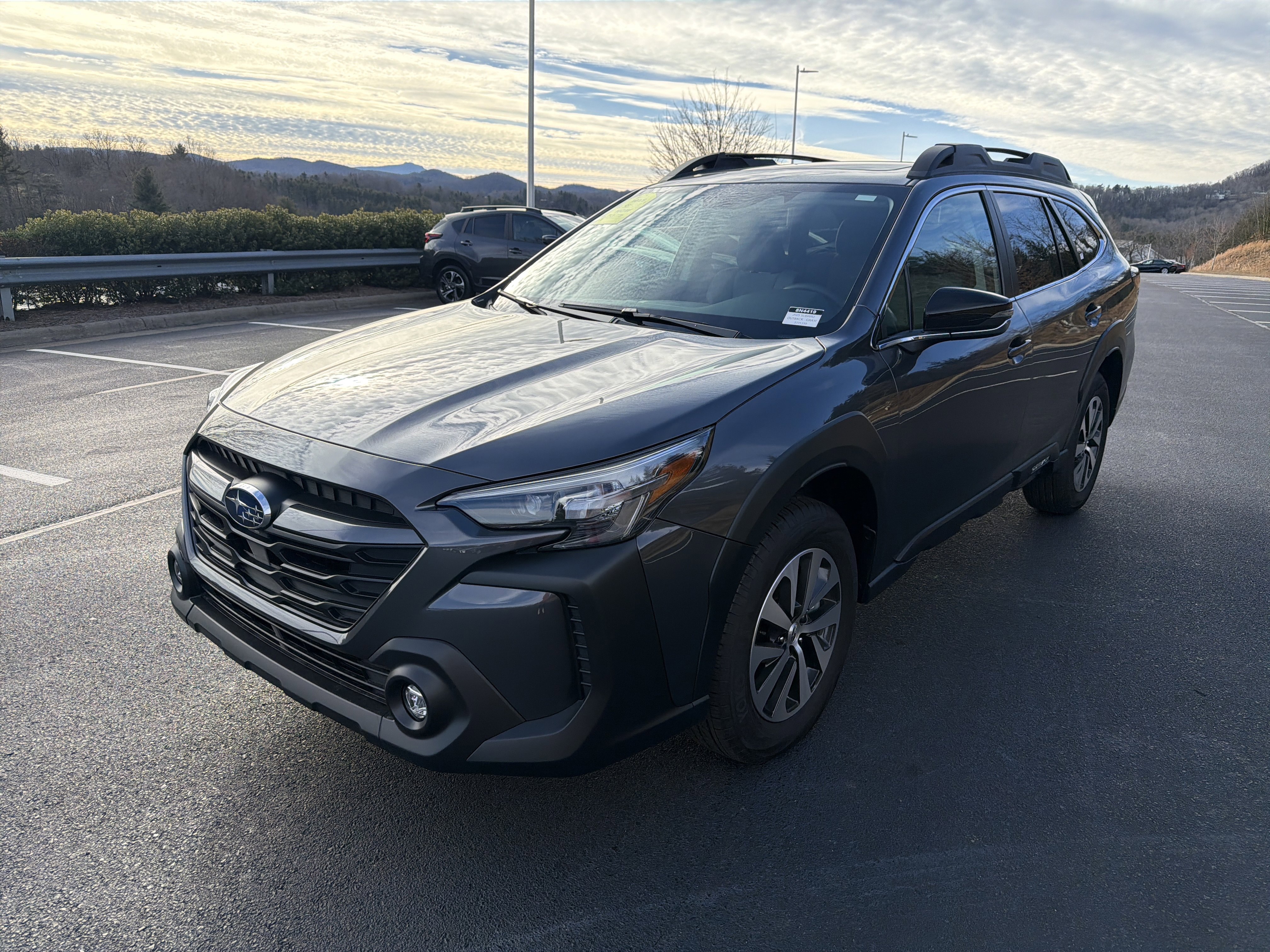 2025 Subaru Outback Premium's photo