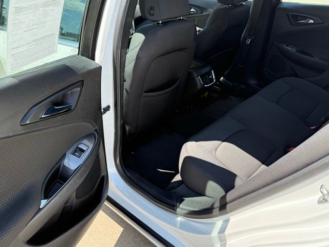 Used 2016 Iridescent Pearl Tricoat Chevrolet LT image 12