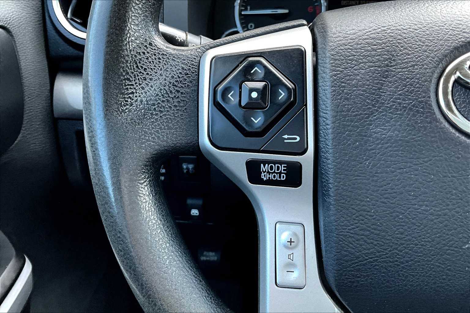 2017 Toyota Tundra SR5 photo 23
