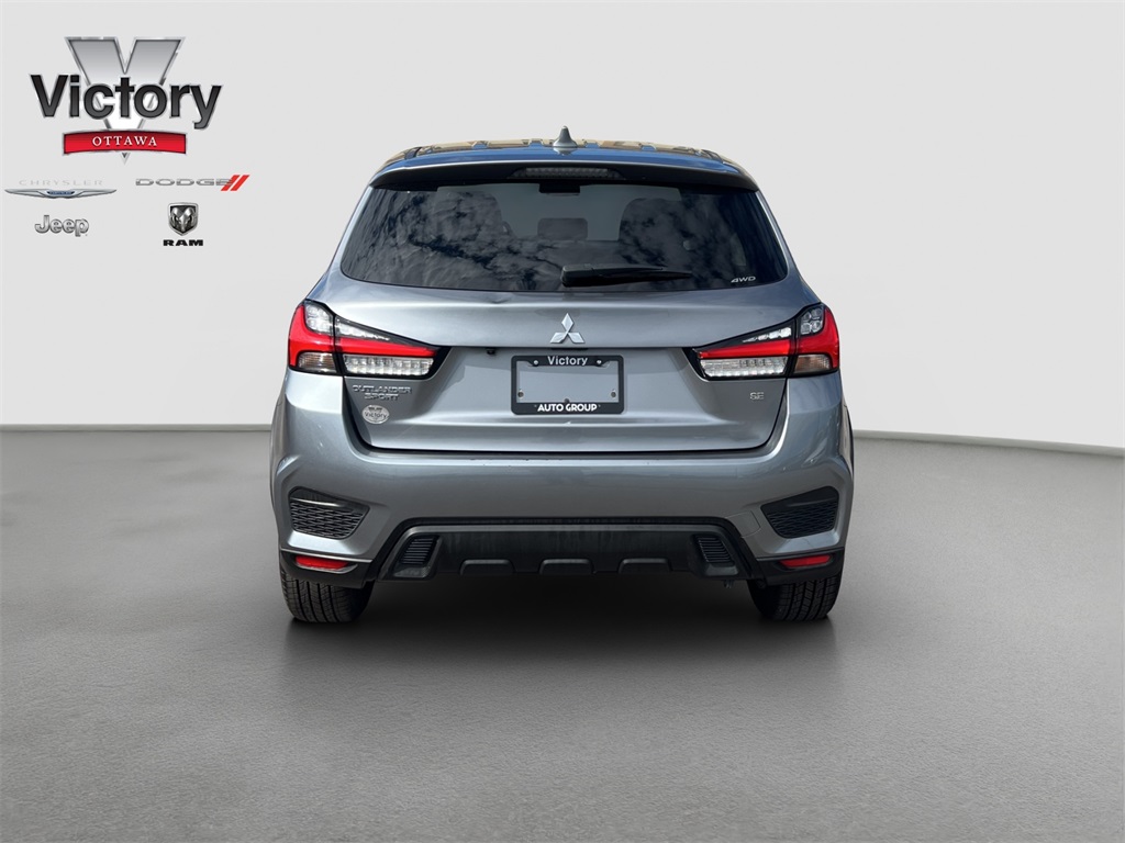 2024 Mitsubishi Outlander Sport SE photo 3