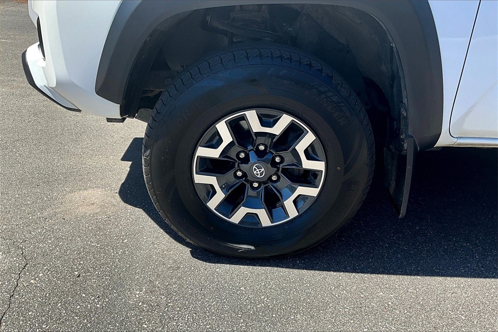 2023 Toyota Tacoma TRD Off-Road photo 7