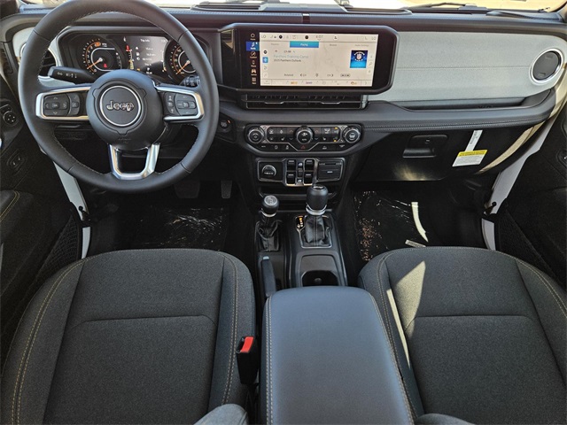 2025 Jeep Wrangler Sahara photo 14